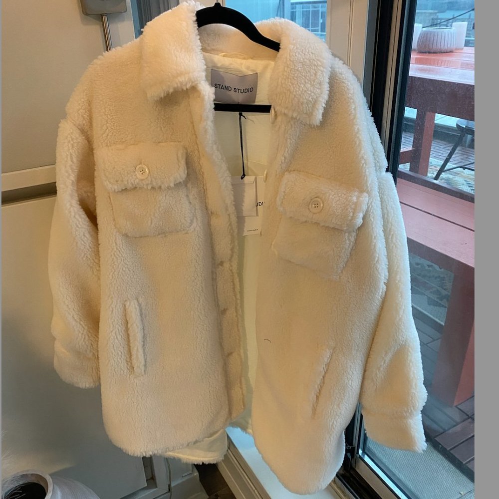 NWT: Stand Studio White Sherpa Sabi Jacket Size 36 (medium but fits like an XL)